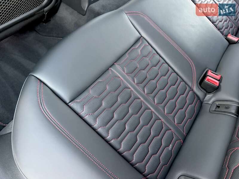 Универсал Audi RS6 2021 в Киеве
