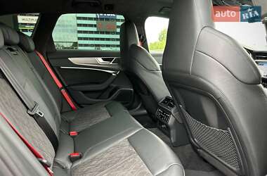 Універсал Audi RS6 2021 в 