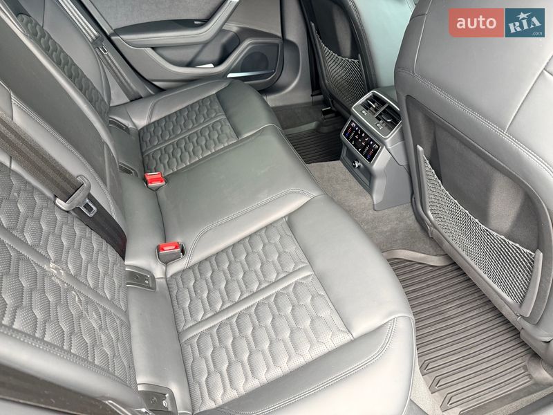 Універсал Audi RS6 2024 в Дніпрі