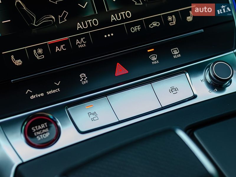 Універсал Audi RS6 2023 в Києві фото 28 Універсал Audi RS6 2023 в Києві