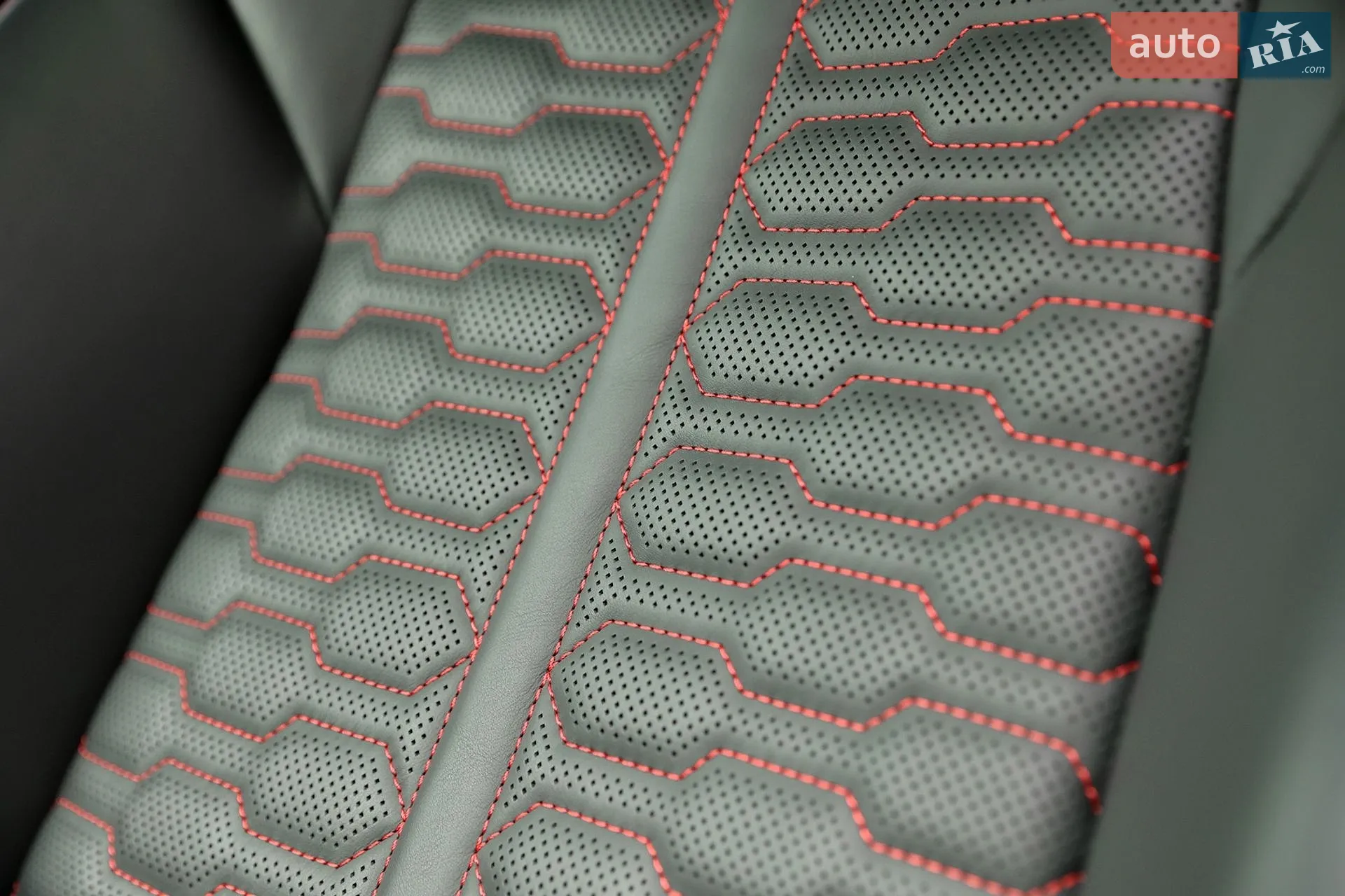 2025 Audi RS6 - мініатюра 33