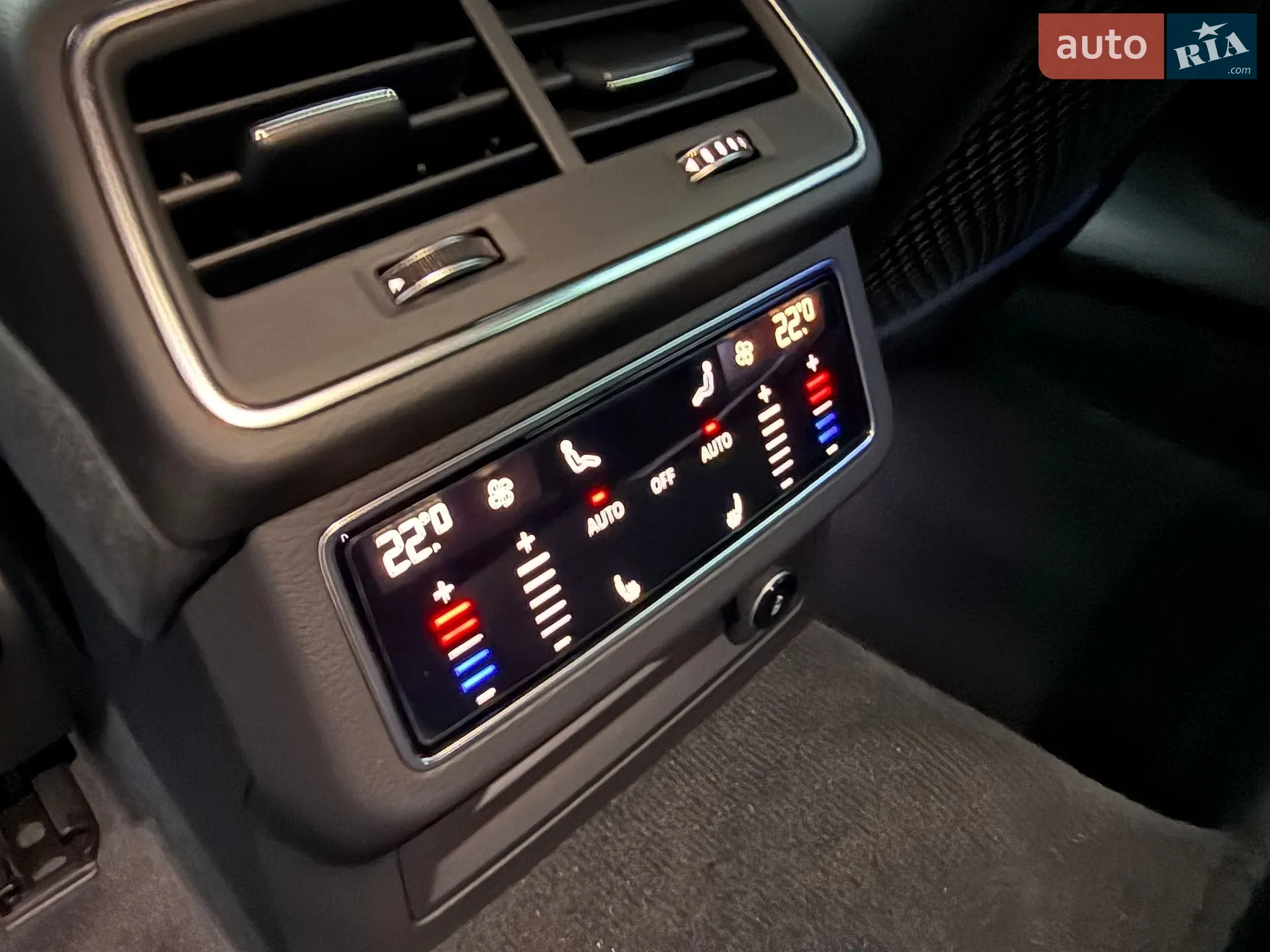 2025 Audi RS6 - мініатюра 31