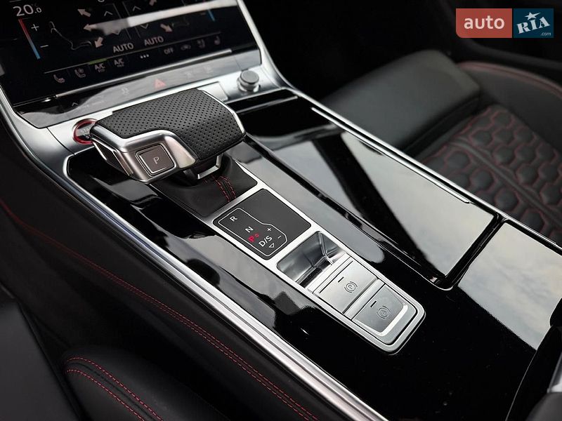 Универсал Audi RS6 2025 в Киеве