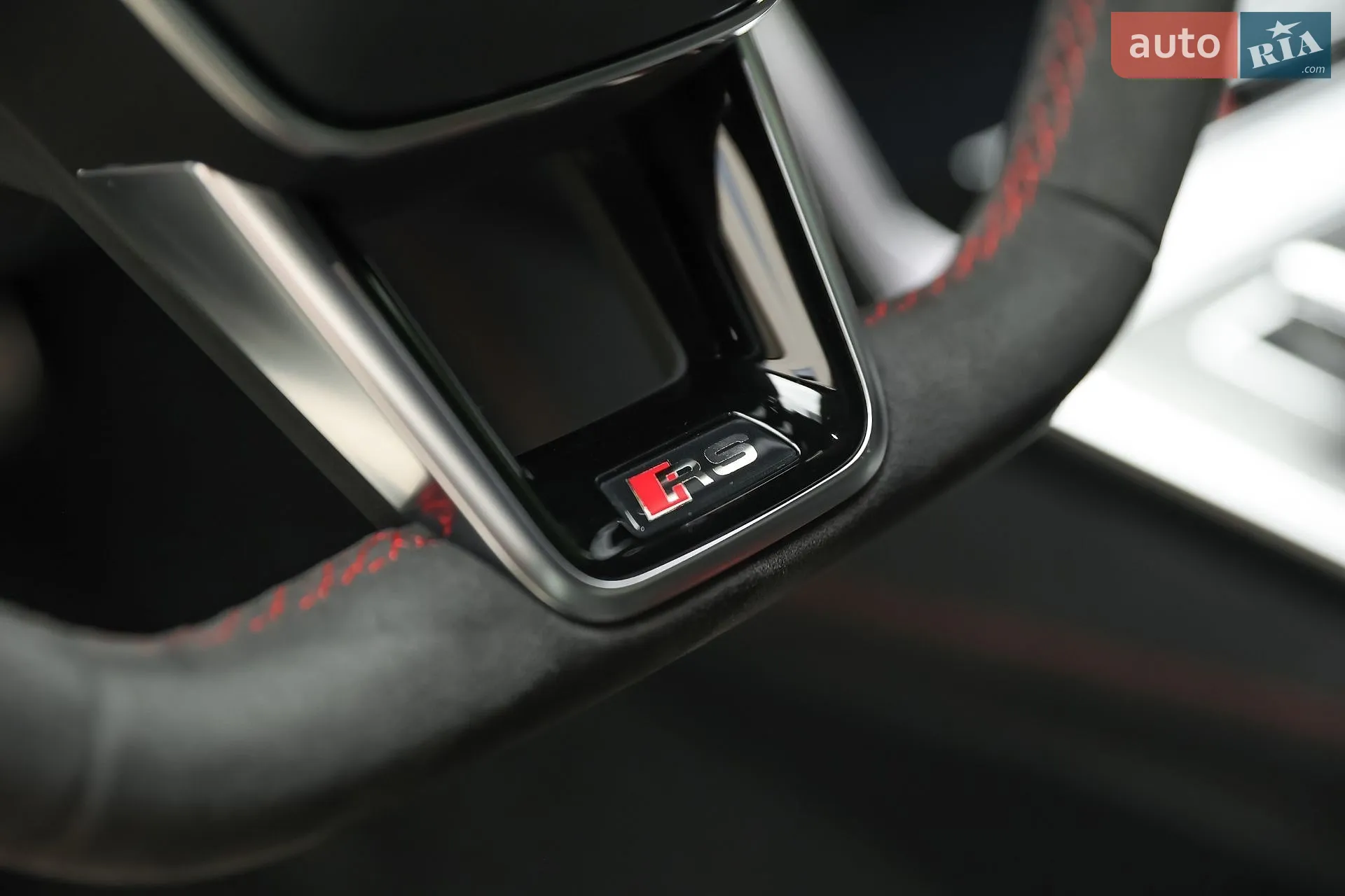 2025 Audi RS6 - мініатюра 9
