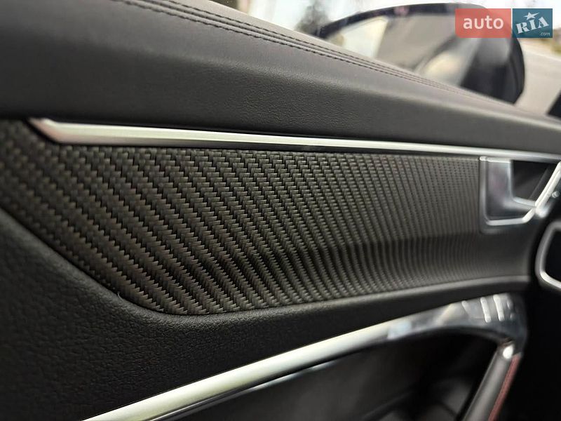 Универсал Audi RS6 2026 в Киеве