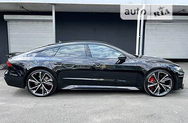 Лифтбек Audi RS7 Sportback 2021 в 