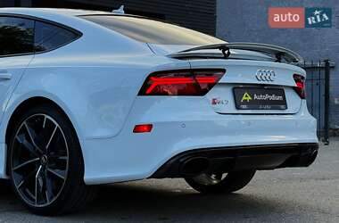 Лифтбек Audi RS7 Sportback 2016 в 