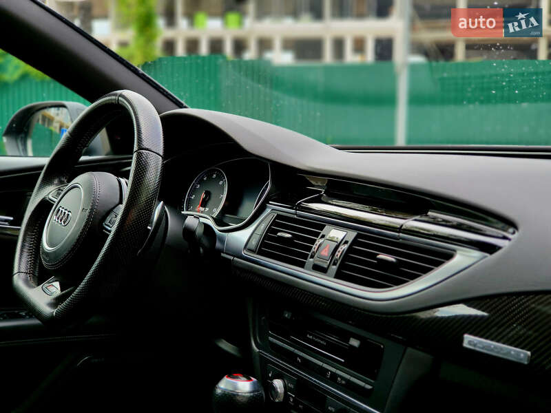 Лифтбек Audi RS7 Sportback 2016 в Киеве фото 18 Лифтбек Audi RS7 Sportback 2016 в Киеве
