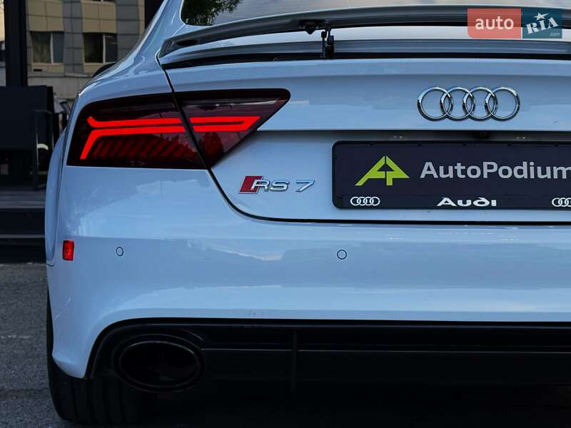Лифтбек Audi RS7 Sportback 2016 в Киеве фото 26 Лифтбек Audi RS7 Sportback 2016 в Киеве