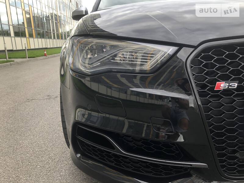 Седан Audi S3 2016 в Днепре