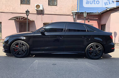 Седан Audi S3 2014 в Днепре