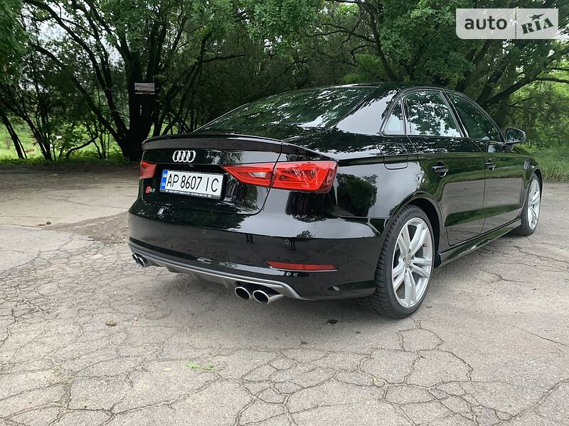 Седан Audi S3 2015 в Запоріжжі