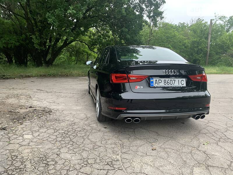 Седан Audi S3 2015 в Запоріжжі