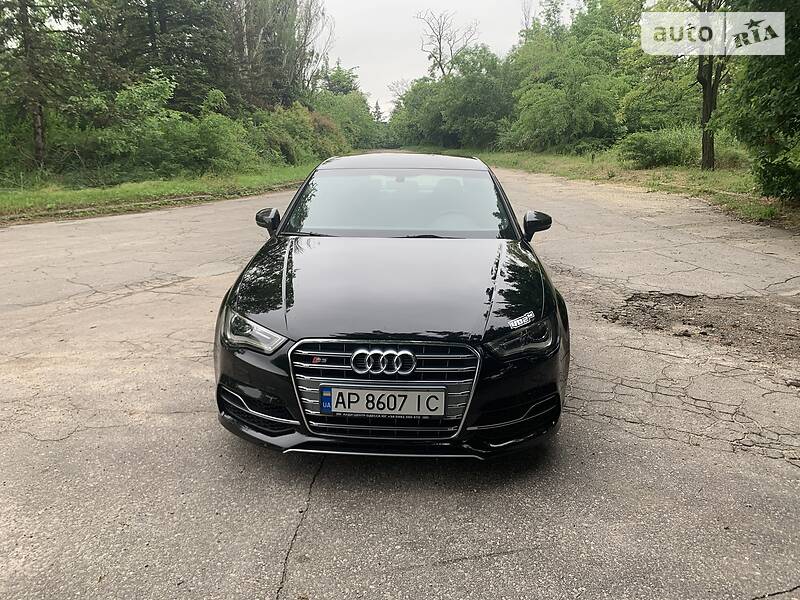 Седан Audi S3 2015 в Запорожье