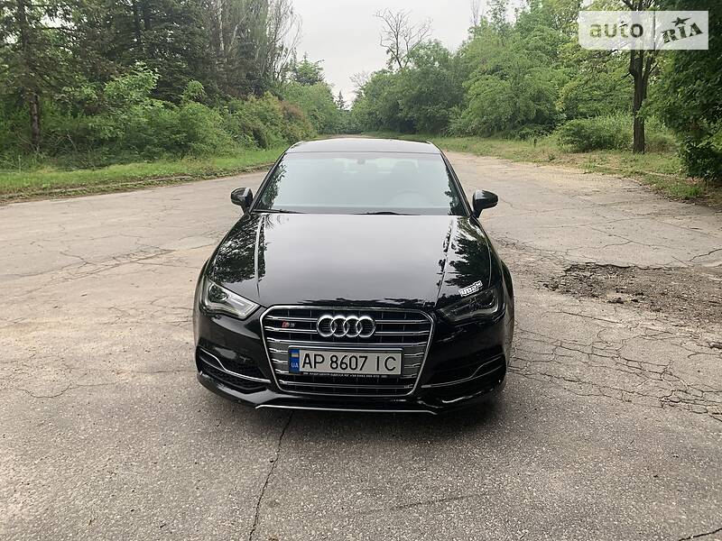 Седан Audi S3 2015 в Запоріжжі