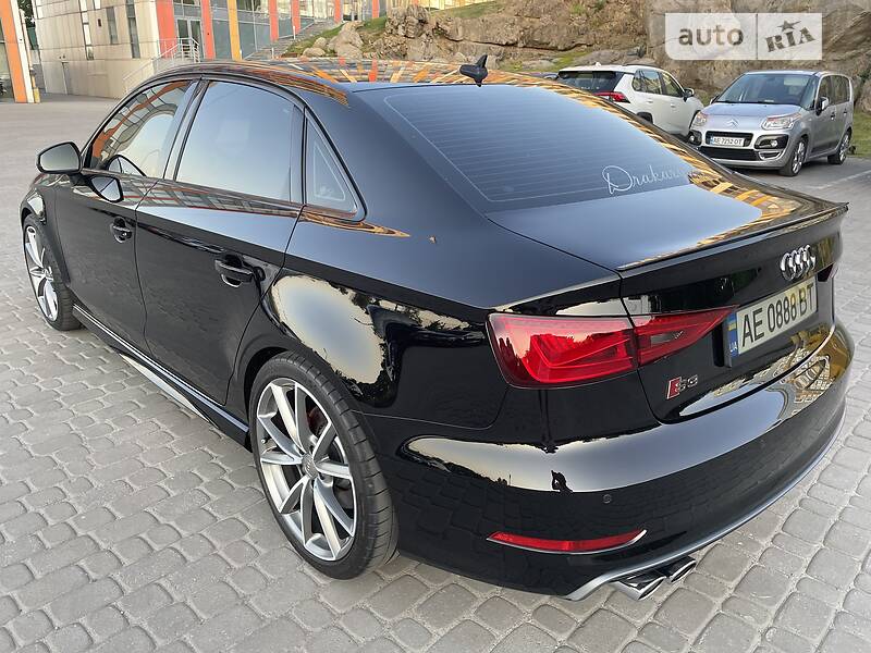 Седан Audi S3 2016 в Днепре