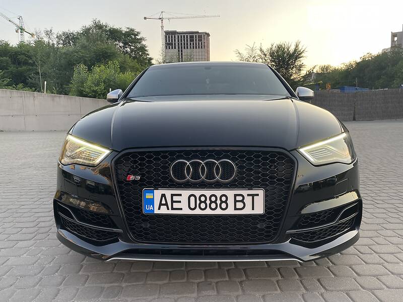 Седан Audi S3 2016 в Днепре