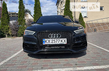 Седан Audi S3 2015 в Черновцах
