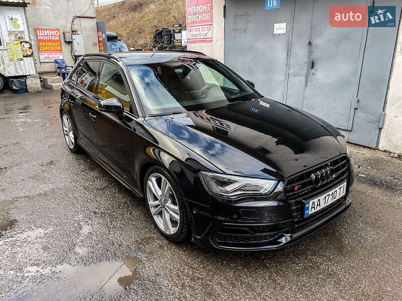 Хэтчбек Audi S3 2014 в Киеве