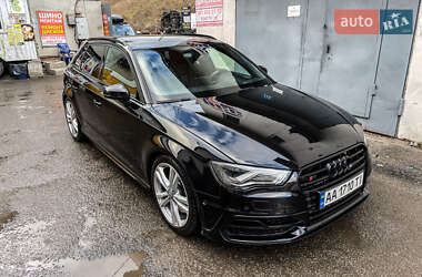 Хэтчбек Audi S3 2014 в 