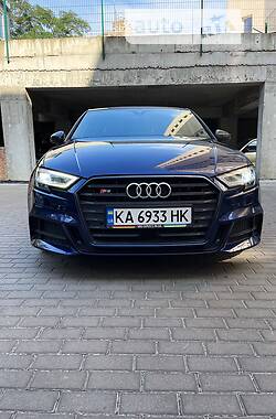 Седан Audi S3 2019 в Киеве
