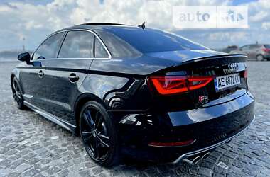 Седан Audi S3 2015 в 