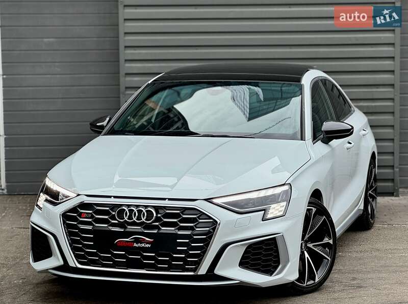 Седан Audi S3 2022 в Киеве