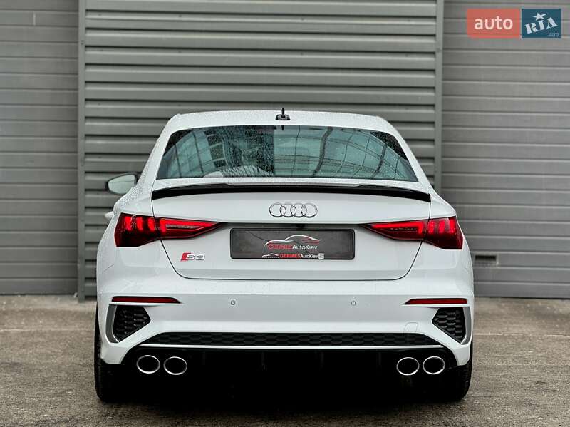 Седан Audi S3 2022 в Киеве