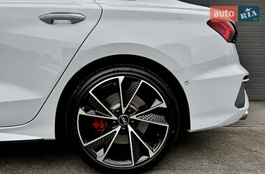 Седан Audi S3 2022 в Киеве