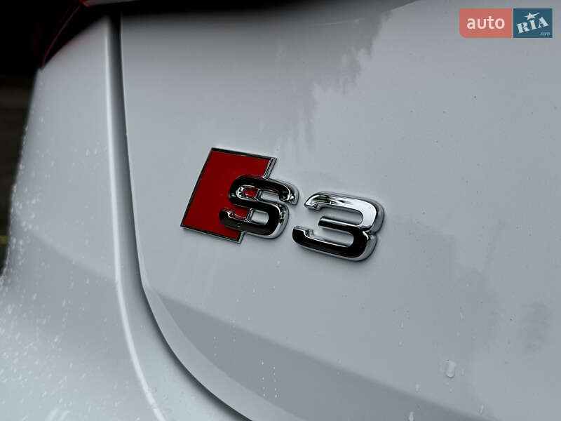 Седан Audi S3 2022 в Киеве