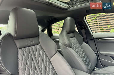 Седан Audi S3 2022 в Киеве