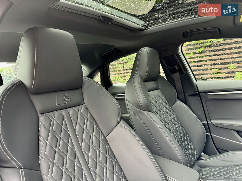 Седан Audi S3 2022 в Киеве