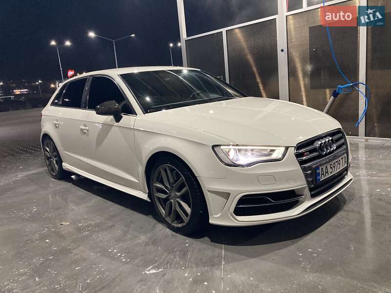 Хетчбек Audi S3 2014 в Києві