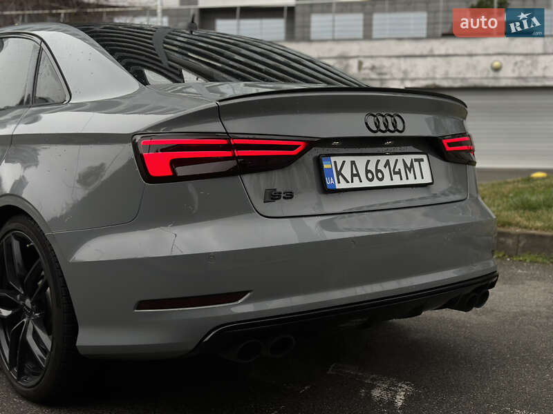 Седан Audi S3 2016 в Киеве