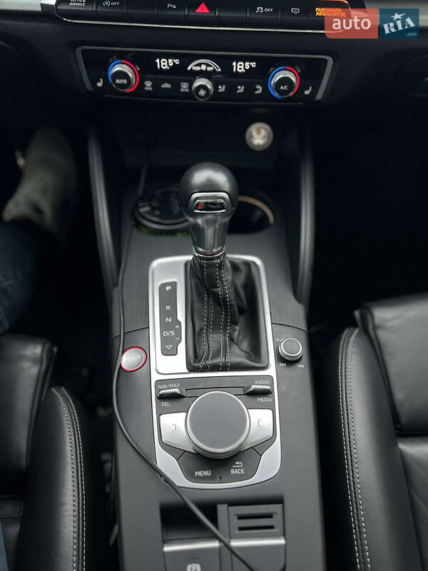 Седан Audi S3 2018 в Киеве