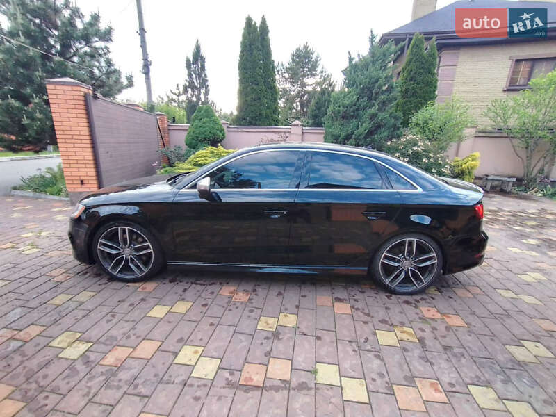 Седан Audi S3 2014 в Днепре