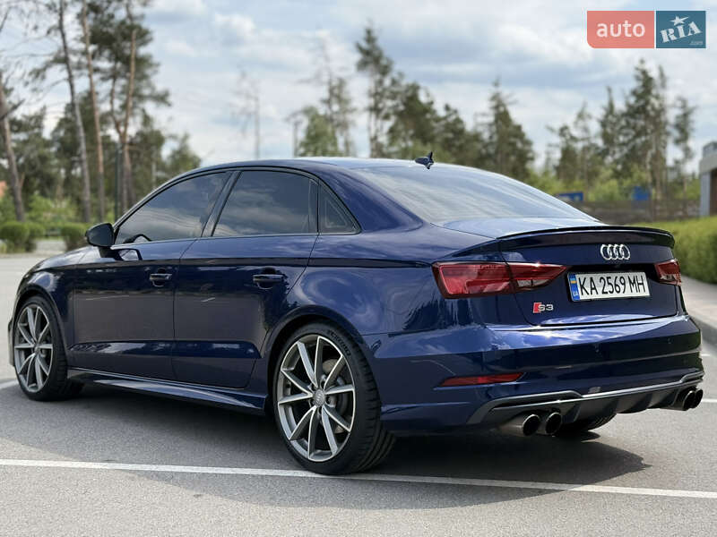 Седан Audi S3 2017 в Киеве