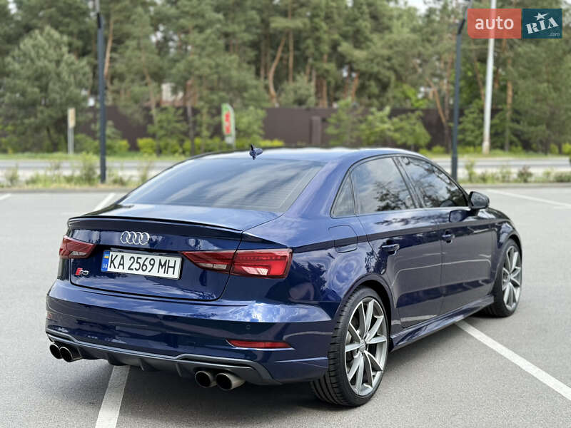 Седан Audi S3 2017 в Киеве