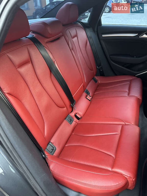 Седан Audi S3 2017 в Коломые