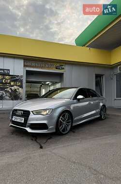 Седан Audi S3 2015 в Черкассах