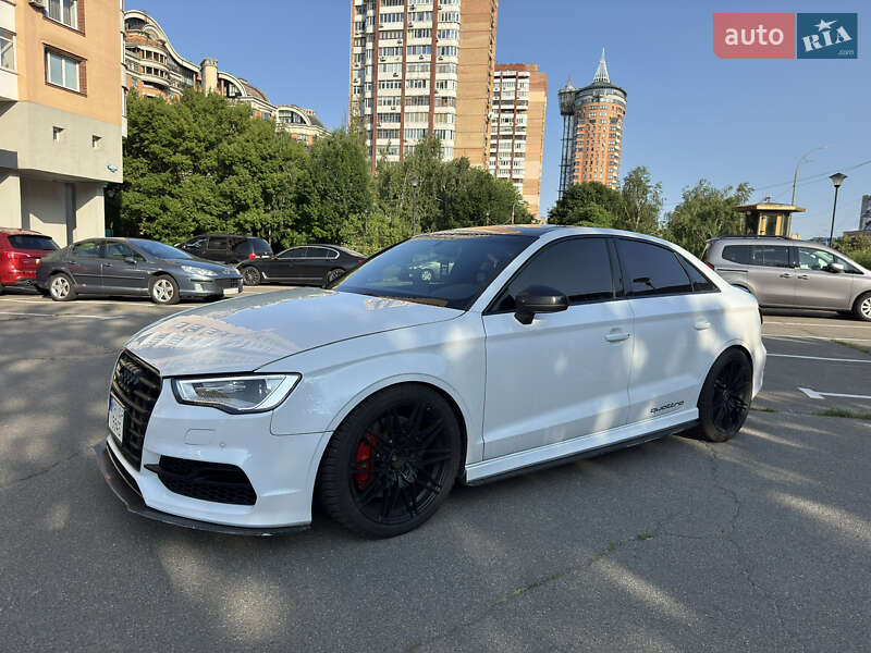 Седан Audi S3 2016 в Києві