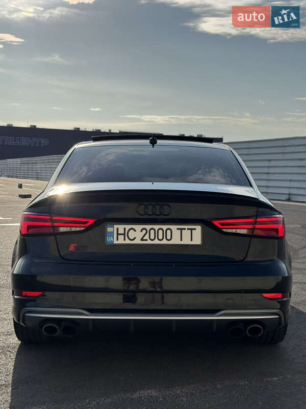 Седан Audi S3 2017 в Львове