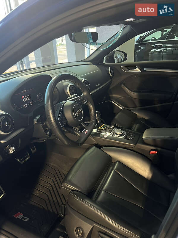 Седан Audi S3 2018 в Киеве