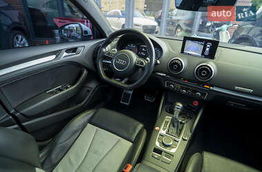 Седан Audi S3 2015 в 