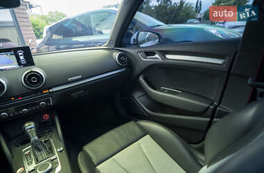 Седан Audi S3 2015 в 