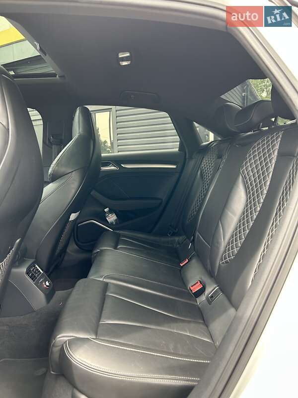 Седан Audi S3 2015 в Днепре