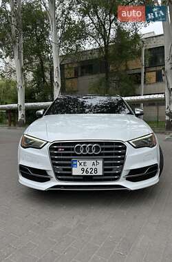 Седан Audi S3 2015 в 
