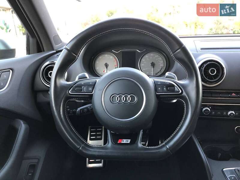 Седан Audi S3 2015 в Ізмаїлі