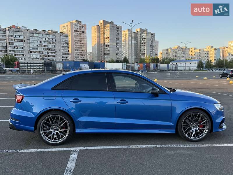 Седан Audi S3 2017 в Киеве