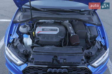 Седан Audi S3 2017 в 